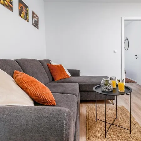 Awesome In With Wifi 아파트 로비니