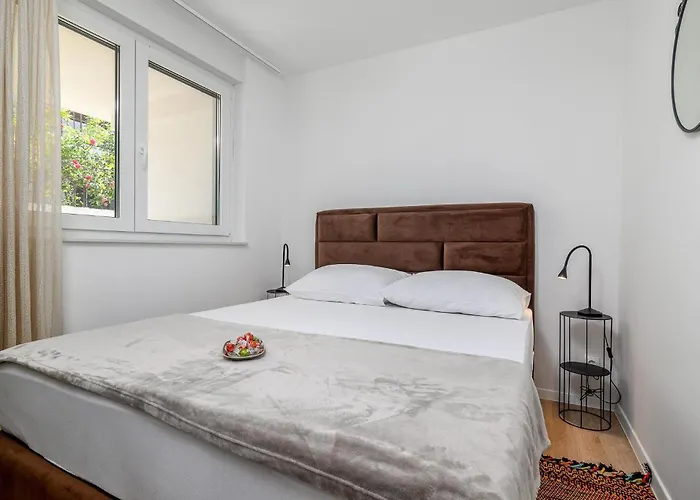 아파트 Awesome In With Wifi 로비니