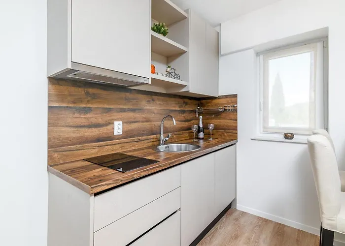 Awesome In With Wifi 로비니