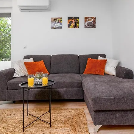 Apartment Amazing In With Kitchen Rovinj