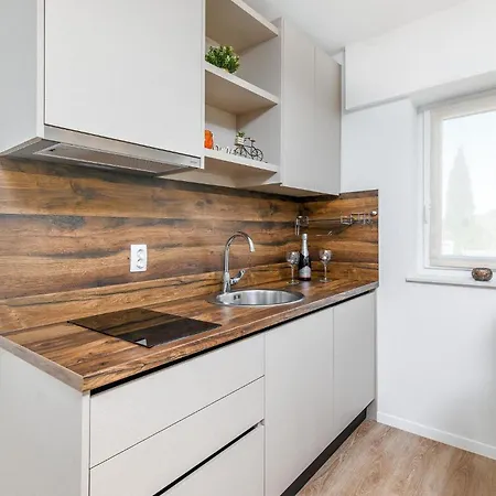 Amazing In With Kitchen Rovinj