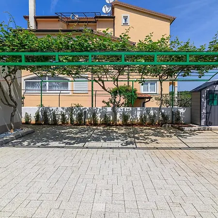 Apartment Amazing In With Kitchen Rovinj