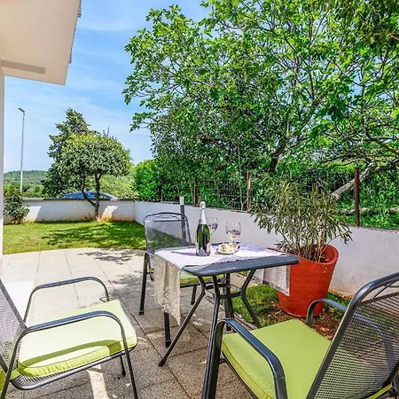 Amazing In With Kitchen Apartment